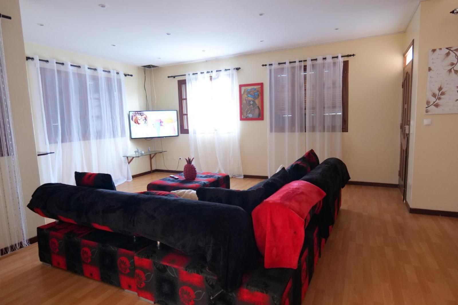 Tarrafal House Екстериор снимка